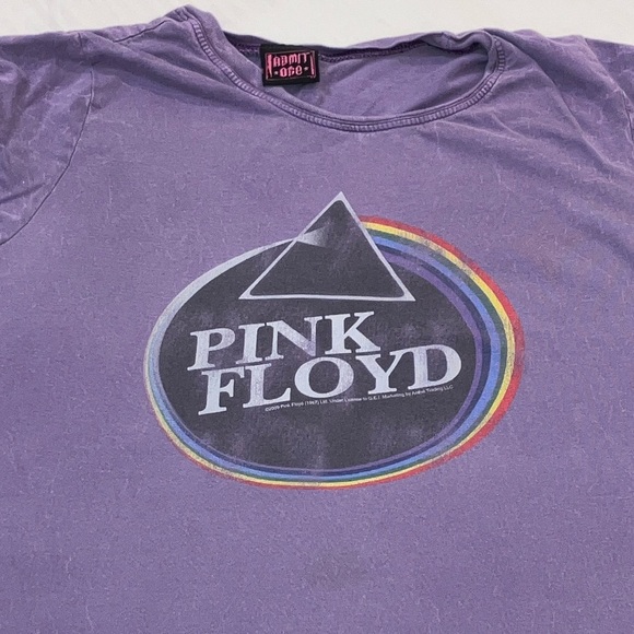 Pink Floyd dark Lavender Tee women’s size medium - 100% cotton - with FLAWS - Picture 3 of 15